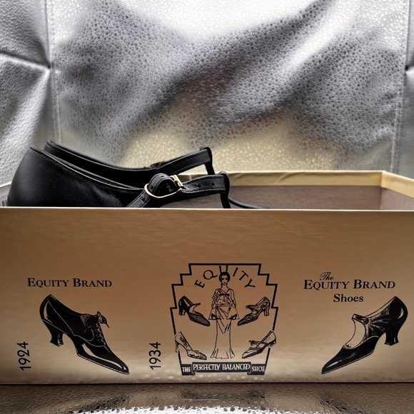 💃 DANCING SHOES Equity - Made in England. AS NEW - Picture 6 of 8